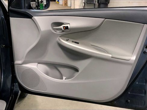 Used 2012 Toyota Corolla LE image 21