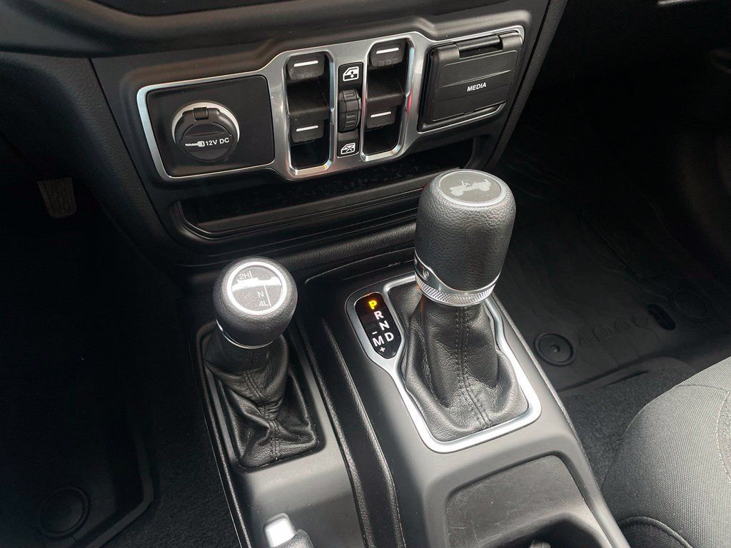 Used 2020 Jeep Wrangler Unlimited Sport AWD/4WD image 12
