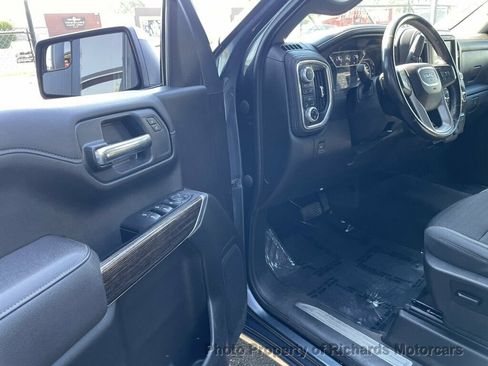 Used 2022 GMC Sierra 1500 SLE w/ Enhanced Capability Package AWD/4WD image 10