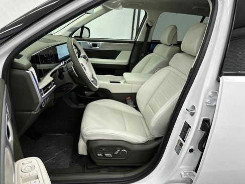 New 2025 Hyundai Santa Fe Calligraphy FWD image 9