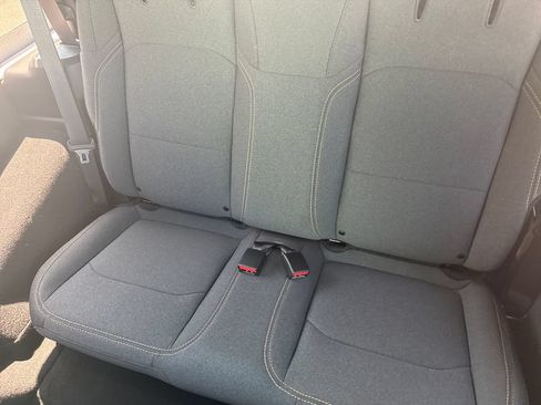 Used 2025 Jeep Wrangler Sport AWD/4WD image 35
