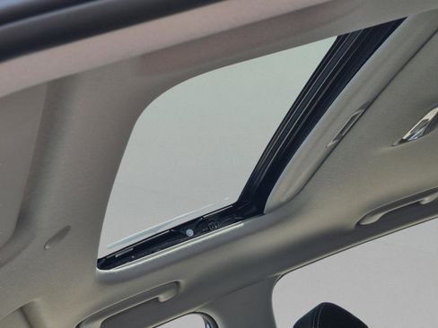 New 2026 Hyundai Venue SEL FWD image 20