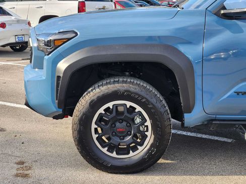 Used 2026 Toyota Tacoma TRD Off-Road AWD/4WD image 8