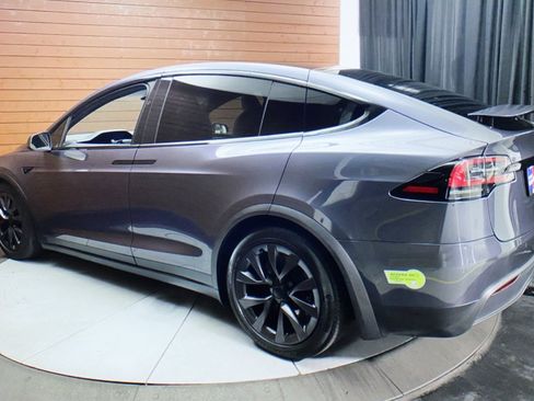 Used 2023 Tesla Model X image 9