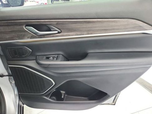 Used 2022 Jeep Grand Cherokee L Limited image 52