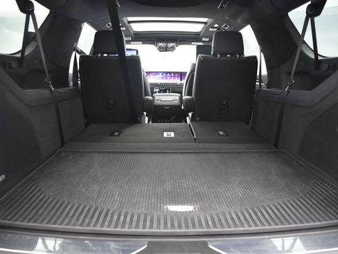 Certified 2025 Cadillac Escalade ESV Sport Platinum image 34