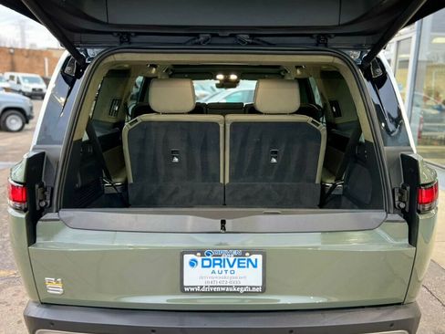 Used 2023 Rivian R1S Launch Edition image 7