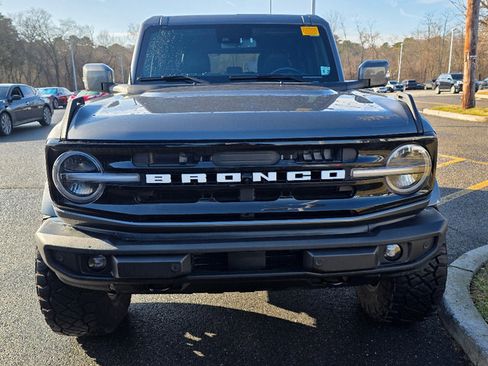 Used 2024 Ford Bronco Outer Banks image 2