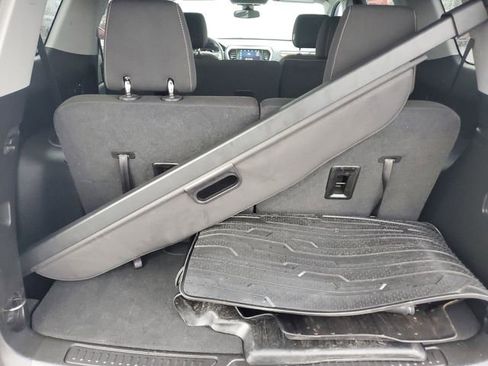 Certified 2023 GMC Acadia SLE w/ Infotainment Package image 8