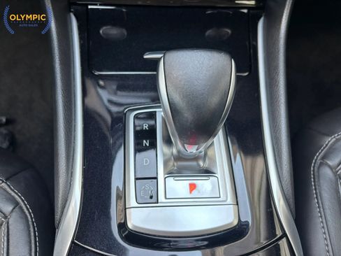 Used 2017 INFINITI QX30 w/ Cargo Package image 30