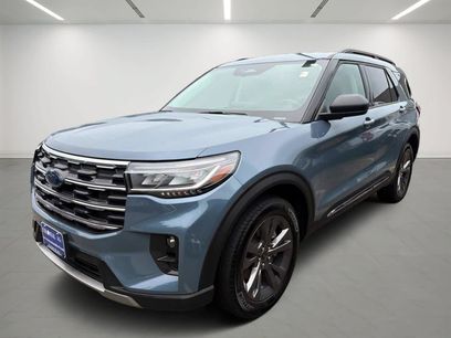Used 2025 Ford Explorer Active w/ Active Comfort Package