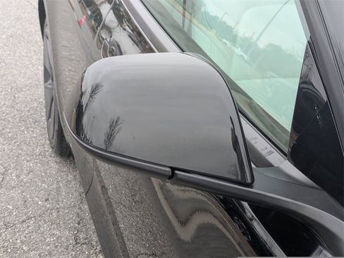 Used 2021 Tesla Model 3 Standard Range Plus image 11