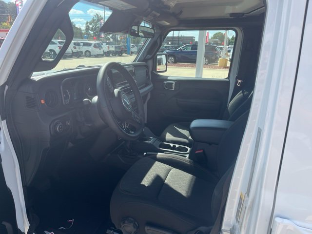 Used 2026 Jeep Gladiator Mojave AWD/4WD image 6