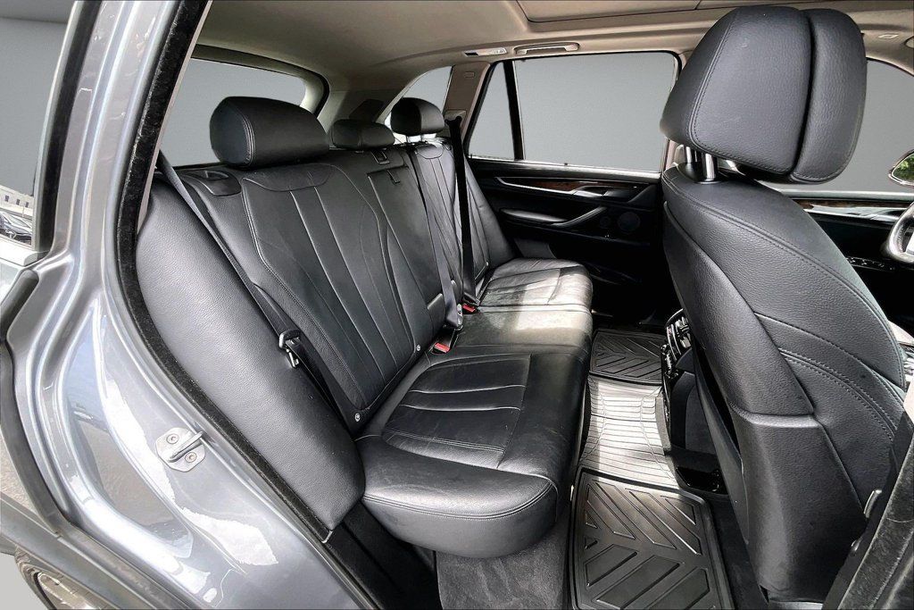 Used 2016 BMW X5 xDrive50i AWD/4WD image 25