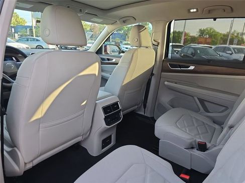 New 2026 Volkswagen Atlas SE FWD image 8