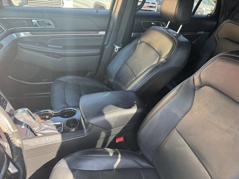 Used 2016 Ford Explorer Limited image 22