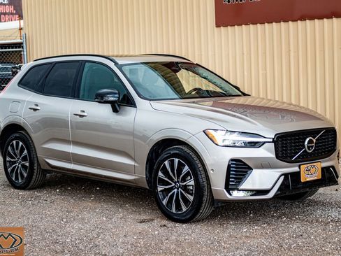 Used 2025 Volvo XC60 B5 Plus image 1