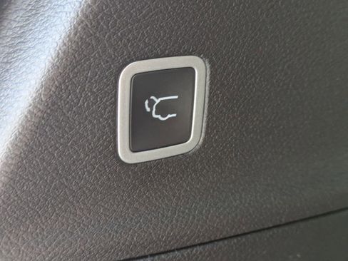 New 2026 Chrysler Pacifica Limited FWD image 35