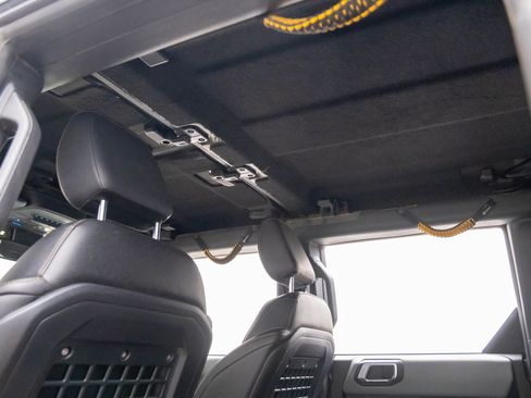 Used 2022 Ford Bronco Badlands w/ Sasquatch Package image 15