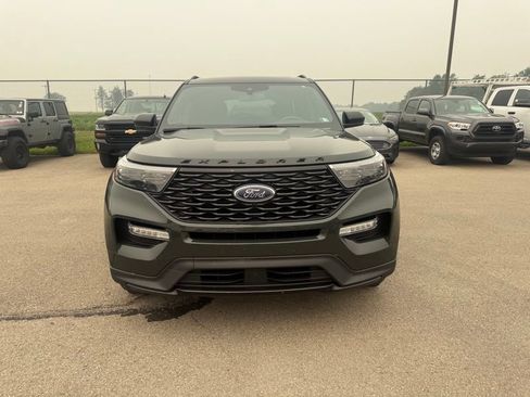 Used 2024 Ford Explorer ST-Line w/ Class IV Trailer Tow Package AWD/4WD image 14