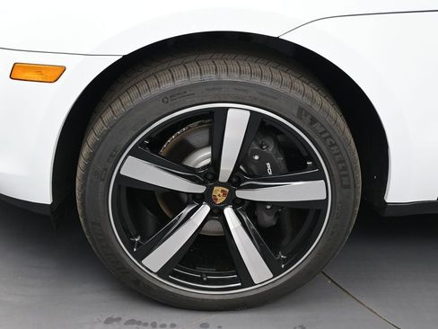 New 2026 Porsche Macan AWD/4WD image 12
