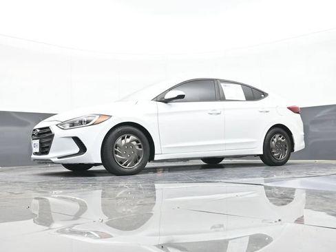 Used 2018 Hyundai Elantra SE FWD image 54