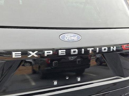 Certified 2025 Ford Expedition Max Platinum image 33