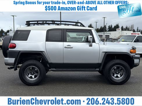 Used 2008 Toyota FJ Cruiser 4WD image 2