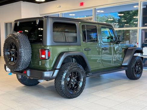 Used 2024 Jeep Wrangler Unlimited AWD/4WD image 12