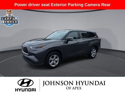 Used 2021 Toyota Highlander L image 4