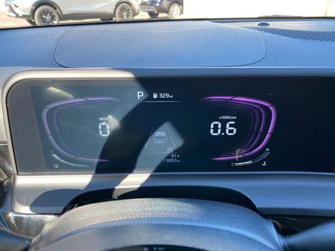 Used 2025 Kia Seltos S image 40