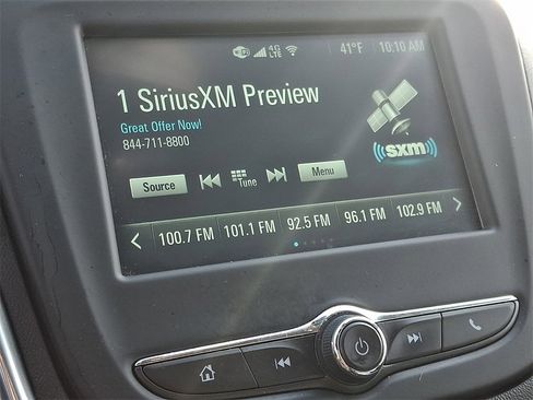 Used 2018 Chevrolet Equinox LT image 16