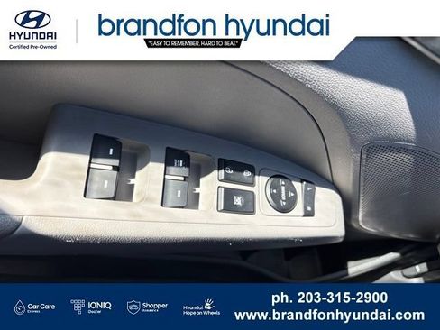 Used 2019 Hyundai Elantra SE FWD image 13