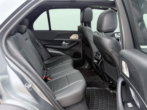 Used 2025 Mercedes-Benz GLE 450e 4MATIC image 39