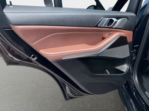 Used 2023 BMW X5 sDrive40i w/ M Sport Package image 13