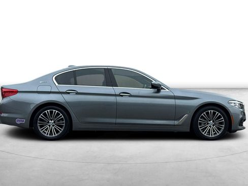 Used 2018 BMW 530e w/ Premium Package 2 image 7