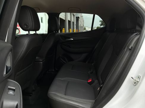 Used 2025 Buick Encore GX Preferred FWD image 11