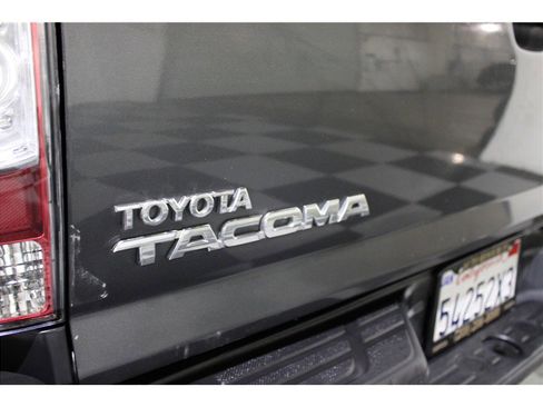 Used 2011 Toyota Tacoma PreRunner image 13