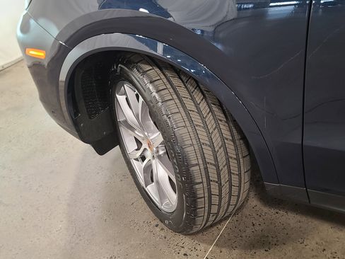 New 2026 Porsche Cayenne image 33