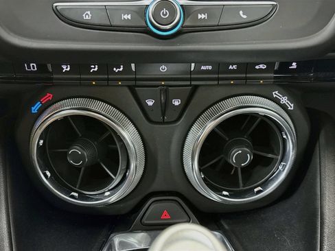 Used 2020 Chevrolet Camaro LT RWD image 15