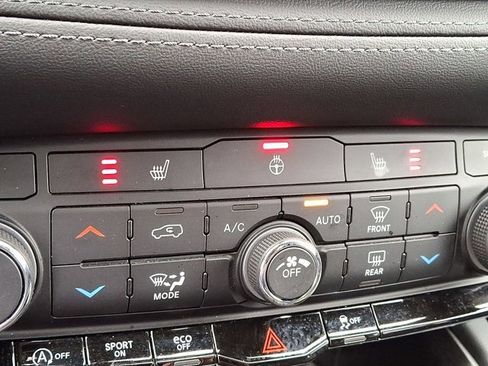 Certified 2024 Dodge Durango SXT w/ Trailer Tow Group IV image 29