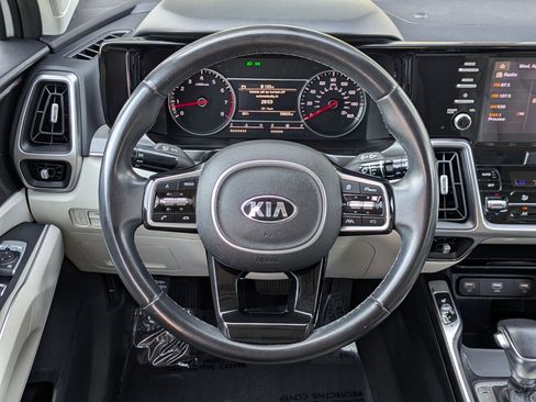 Used 2021 Kia Sorento S w/ Panoramic Sunroof Package FWD image 13