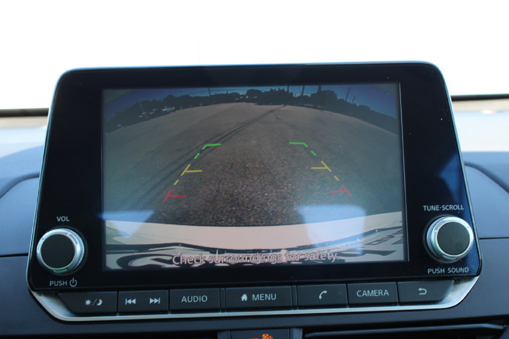 Used 2025 Nissan Altima 2.5 SV FWD image 14