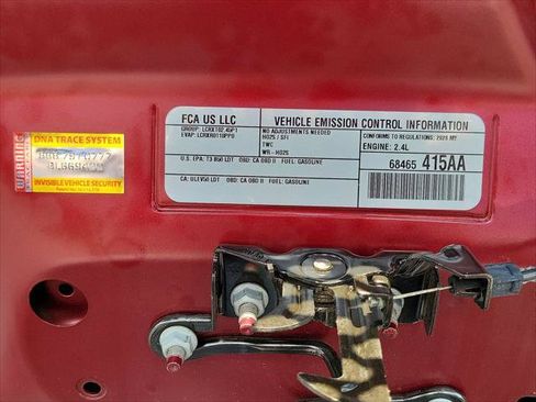 Certified 2020 Jeep Cherokee Latitude w/ Cold Weather Group FWD image 24