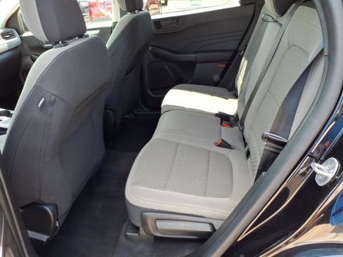 Used 2022 Ford Escape SE w/ SE Sport Appearance Package AWD/4WD image 13