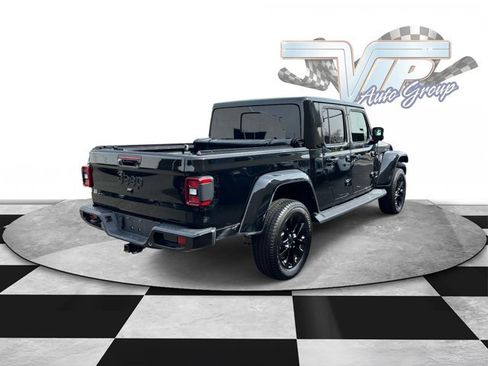 Certified 2022 Jeep Gladiator Overland AWD/4WD image 5