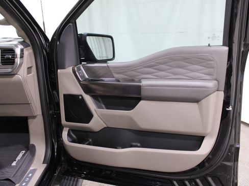 Used 2025 Ford F150 Platinum w/ Equipment Group 703A Plus image 32