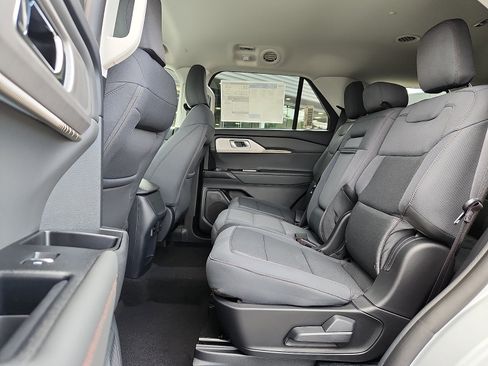 New 2026 Ford Explorer Active AWD/4WD image 6