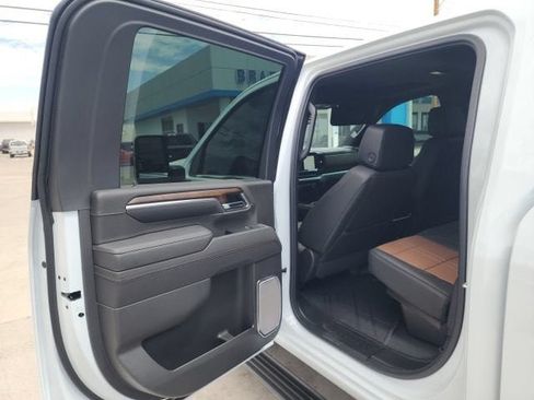 New 2026 Chevrolet Silverado 3500 High Country w/ High Country Premium Package AWD/4WD image 31