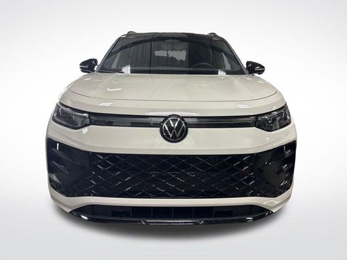 New 2026 Volkswagen Tiguan SE R-Line AWD/4WD image 8